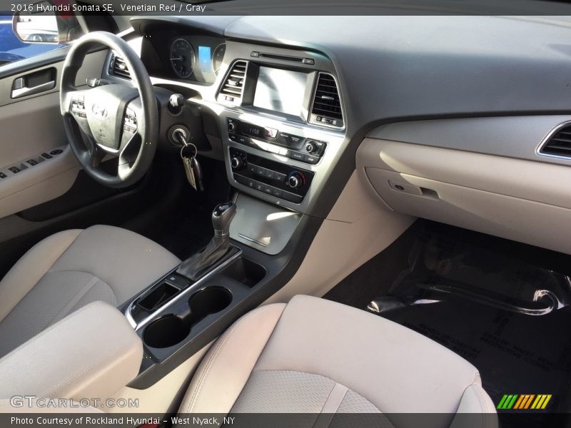 Venetian Red / Gray 2016 Hyundai Sonata SE