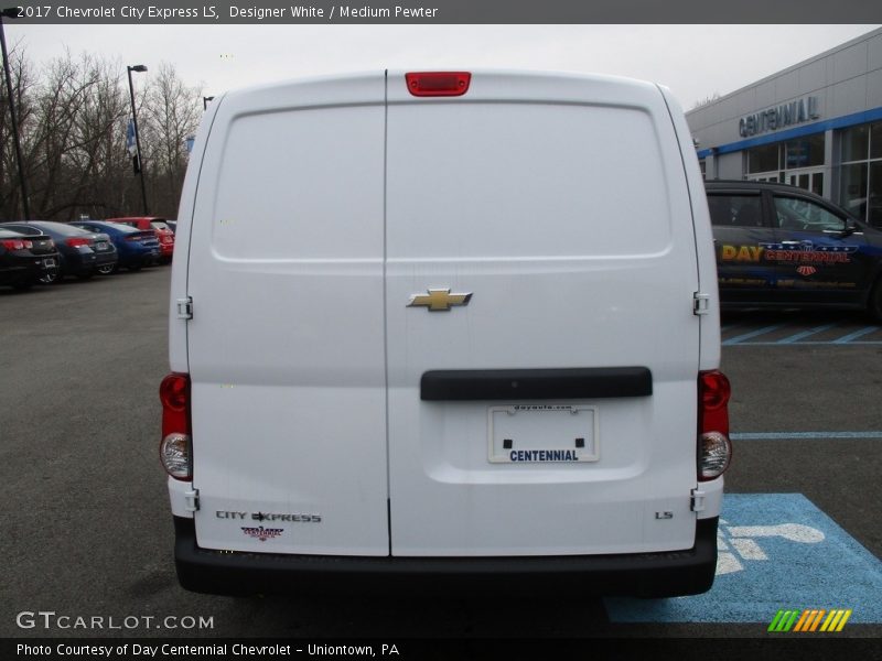 Designer White / Medium Pewter 2017 Chevrolet City Express LS