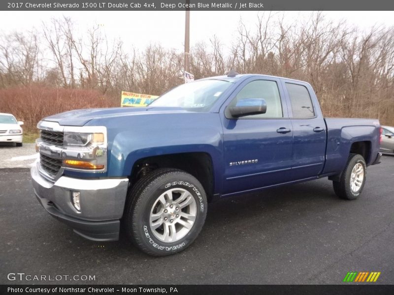 Deep Ocean Blue Metallic / Jet Black 2017 Chevrolet Silverado 1500 LT Double Cab 4x4