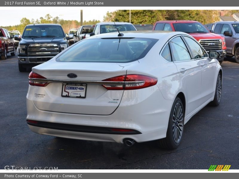 Oxford White / Medium Light Stone 2017 Ford Fusion SE