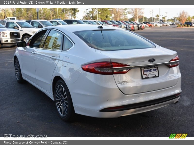 Oxford White / Medium Light Stone 2017 Ford Fusion SE