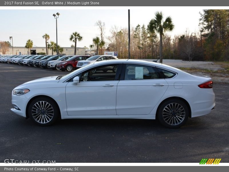 Oxford White / Medium Light Stone 2017 Ford Fusion SE