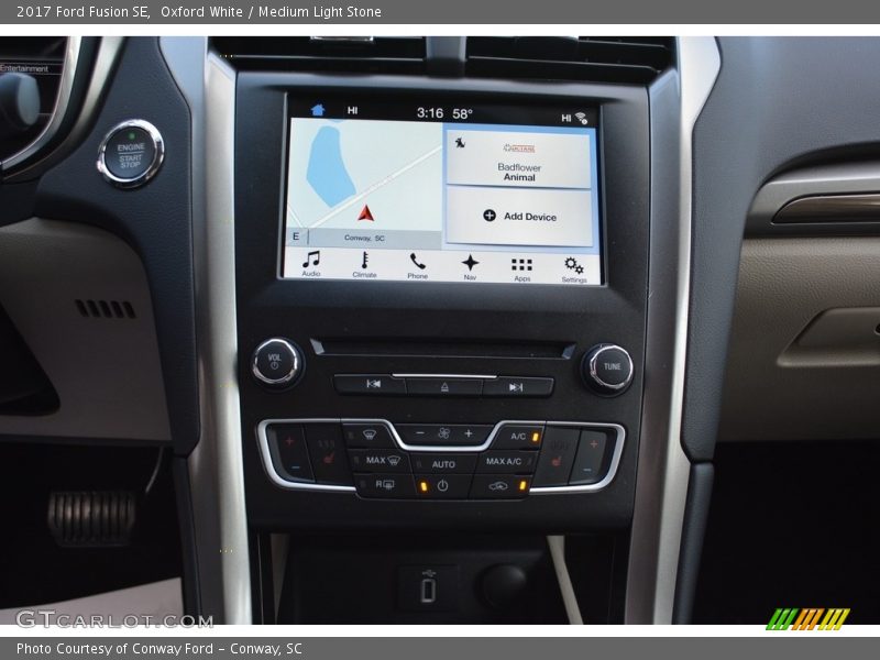 Oxford White / Medium Light Stone 2017 Ford Fusion SE