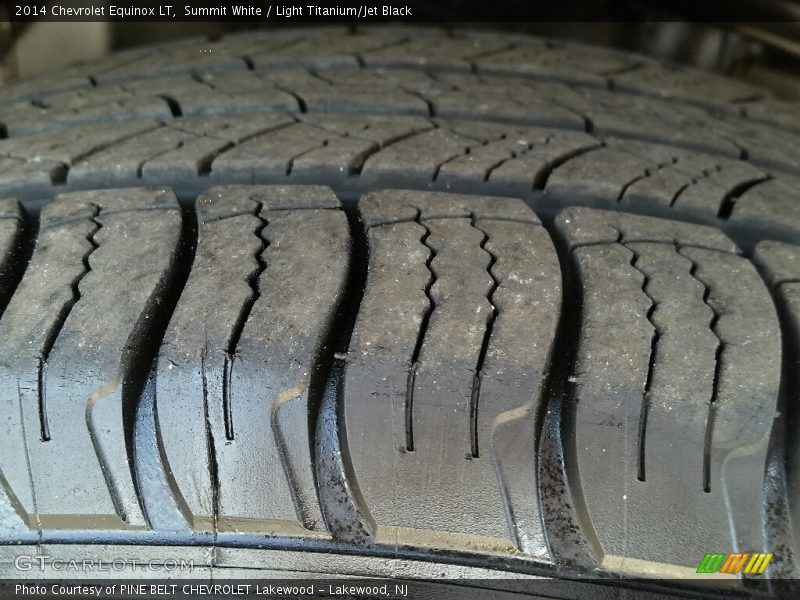 Summit White / Light Titanium/Jet Black 2014 Chevrolet Equinox LT
