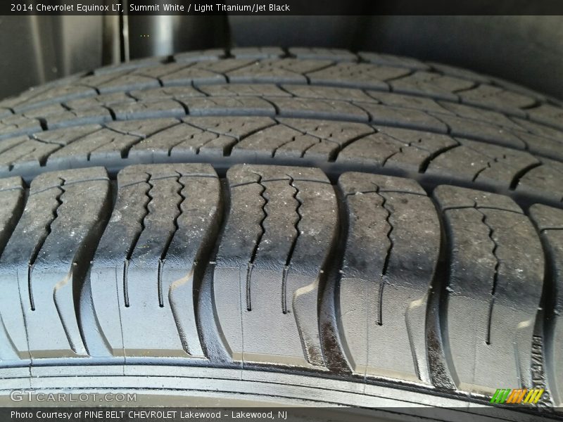 Summit White / Light Titanium/Jet Black 2014 Chevrolet Equinox LT