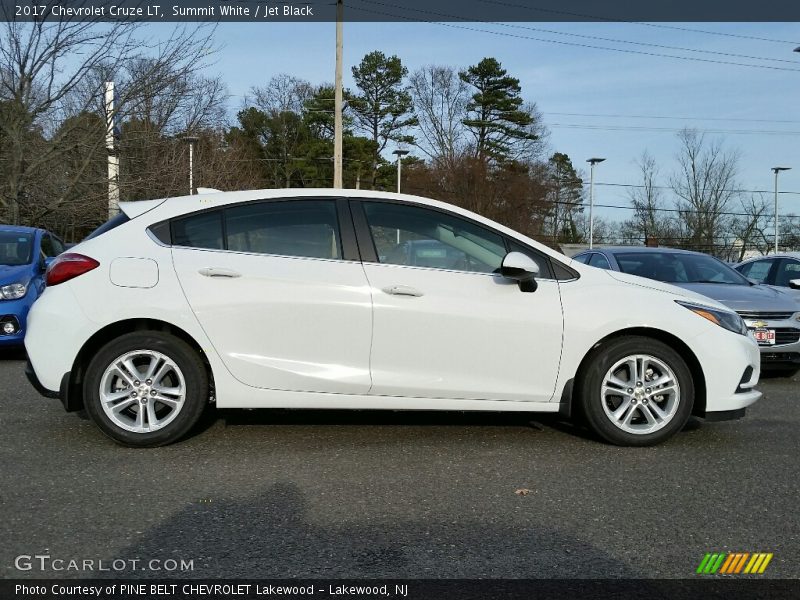 Summit White / Jet Black 2017 Chevrolet Cruze LT