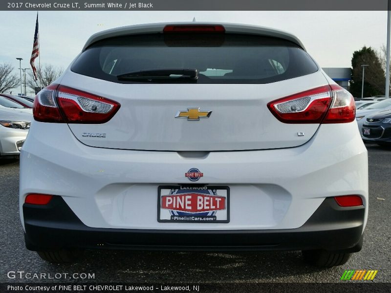 Summit White / Jet Black 2017 Chevrolet Cruze LT