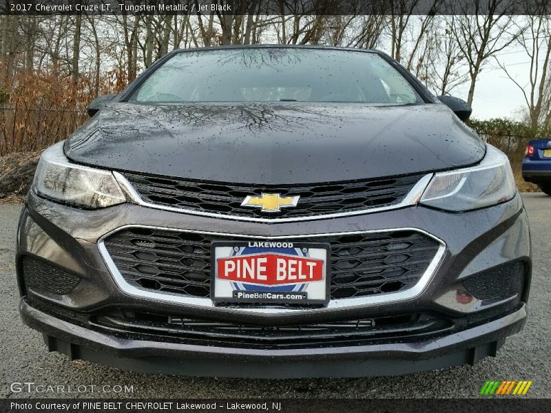 Tungsten Metallic / Jet Black 2017 Chevrolet Cruze LT