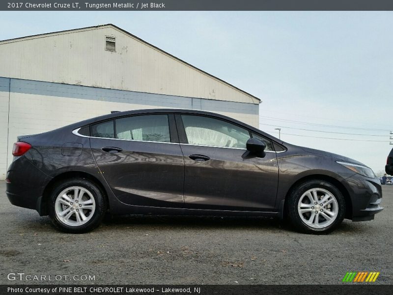Tungsten Metallic / Jet Black 2017 Chevrolet Cruze LT