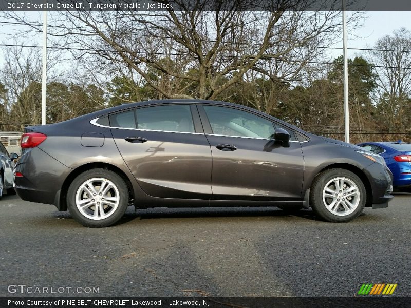 Tungsten Metallic / Jet Black 2017 Chevrolet Cruze LT