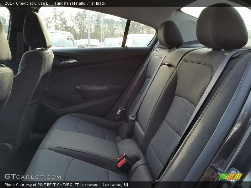 Tungsten Metallic / Jet Black 2017 Chevrolet Cruze LT