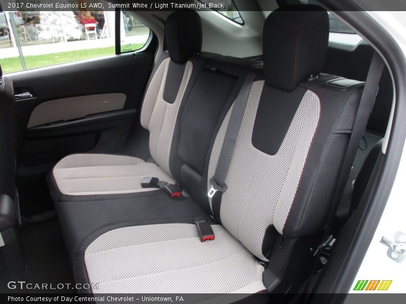 Summit White / Light Titanium/Jet Black 2017 Chevrolet Equinox LS AWD