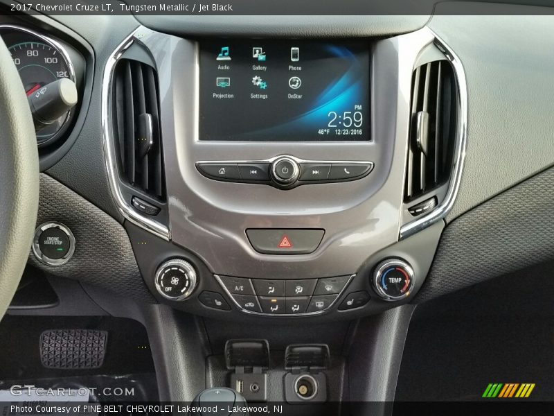 Tungsten Metallic / Jet Black 2017 Chevrolet Cruze LT