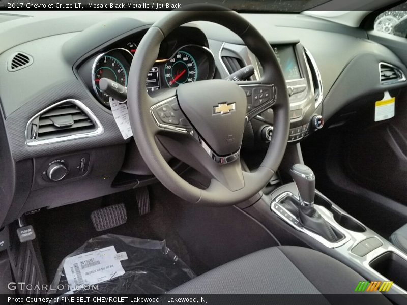 Mosaic Black Metallic / Jet Black 2017 Chevrolet Cruze LT