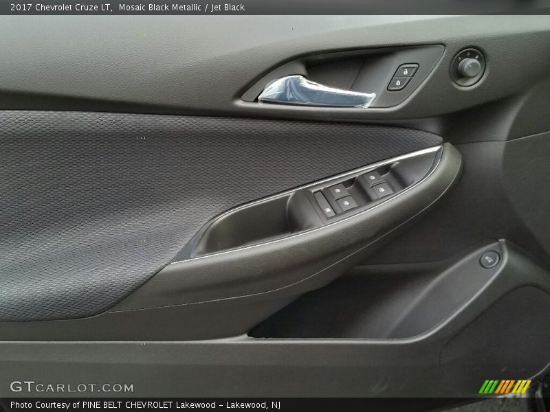Mosaic Black Metallic / Jet Black 2017 Chevrolet Cruze LT