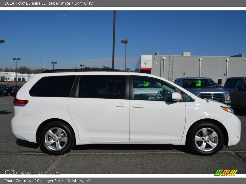 Super White / Light Gray 2014 Toyota Sienna LE