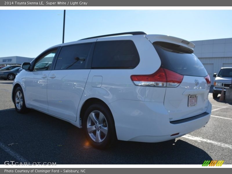 Super White / Light Gray 2014 Toyota Sienna LE