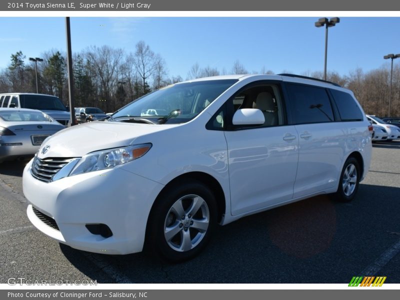Super White / Light Gray 2014 Toyota Sienna LE