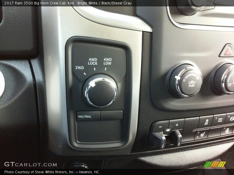 Bright White / Black/Diesel Gray 2017 Ram 3500 Big Horn Crew Cab 4x4