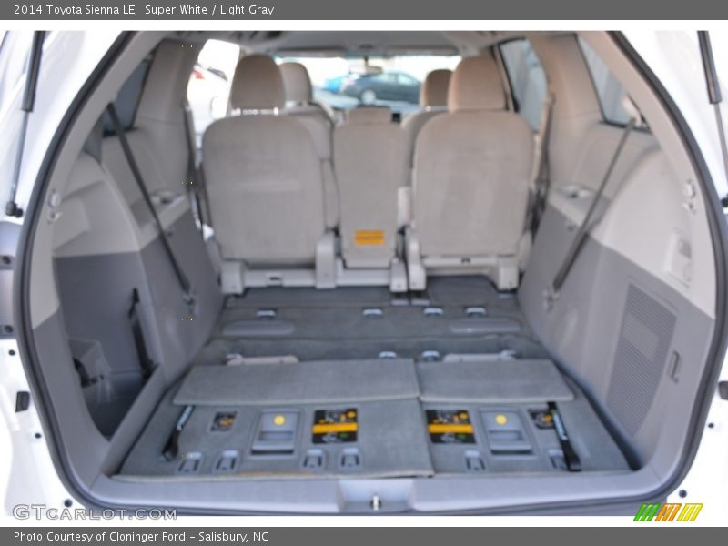 Super White / Light Gray 2014 Toyota Sienna LE