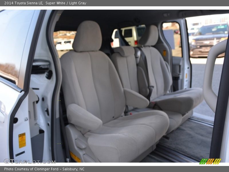 Super White / Light Gray 2014 Toyota Sienna LE