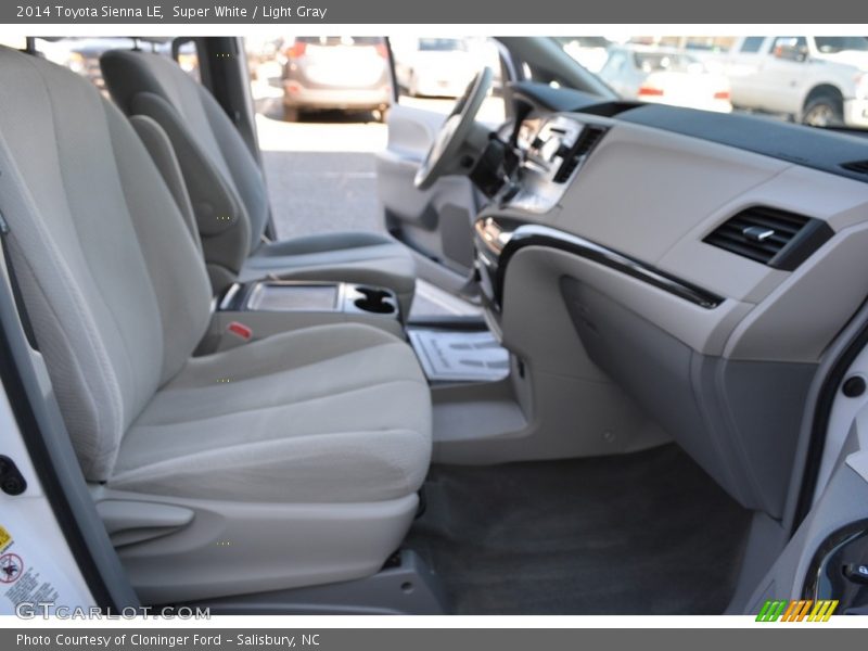 Super White / Light Gray 2014 Toyota Sienna LE