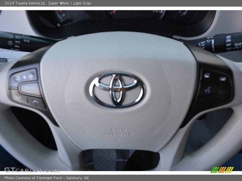 Super White / Light Gray 2014 Toyota Sienna LE