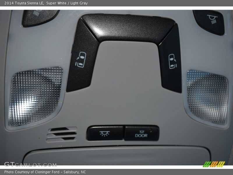 Super White / Light Gray 2014 Toyota Sienna LE