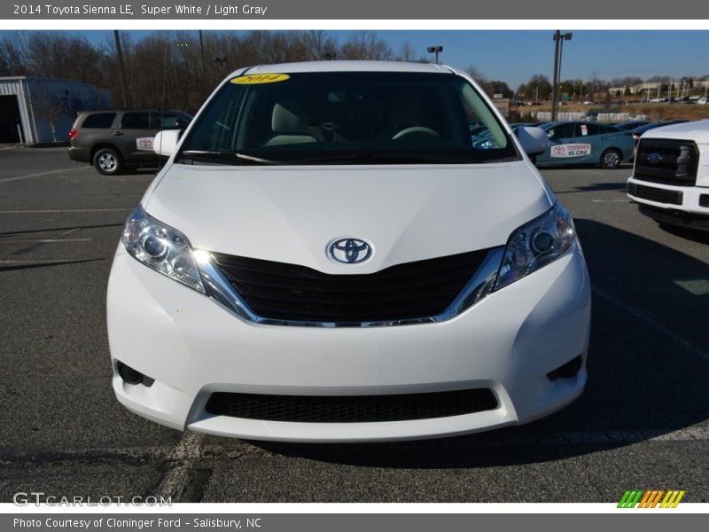 Super White / Light Gray 2014 Toyota Sienna LE