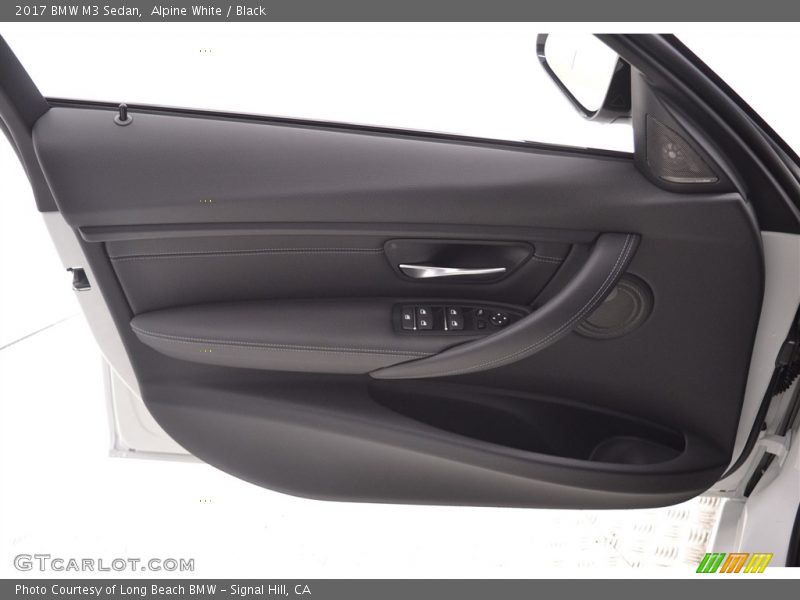 Door Panel of 2017 M3 Sedan