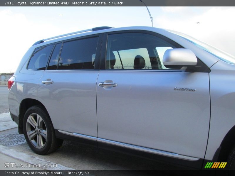 Magnetic Gray Metallic / Black 2011 Toyota Highlander Limited 4WD