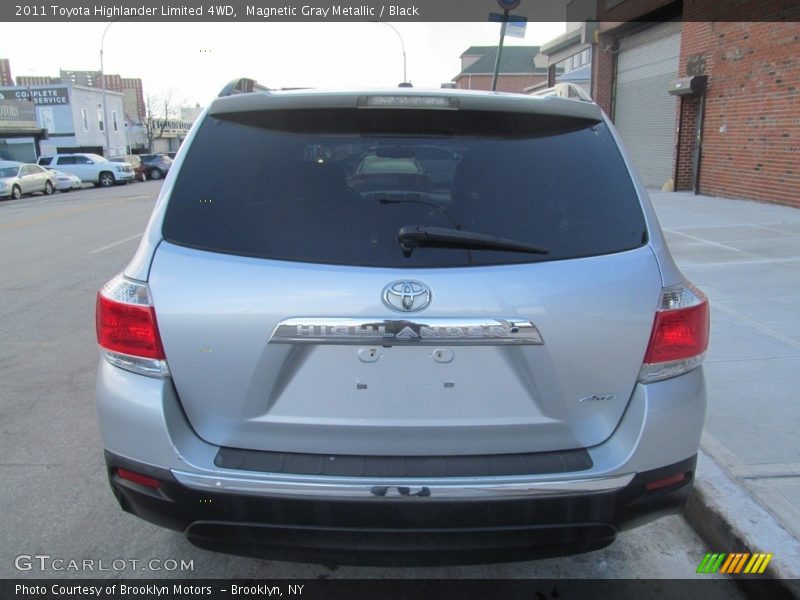 Magnetic Gray Metallic / Black 2011 Toyota Highlander Limited 4WD