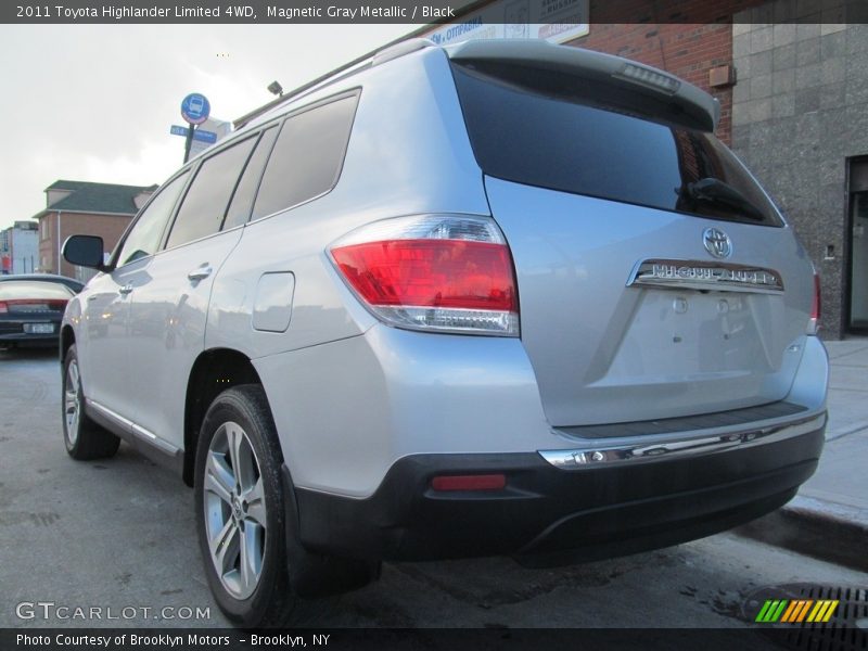 Magnetic Gray Metallic / Black 2011 Toyota Highlander Limited 4WD