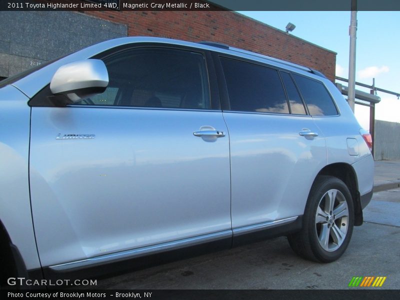 Magnetic Gray Metallic / Black 2011 Toyota Highlander Limited 4WD