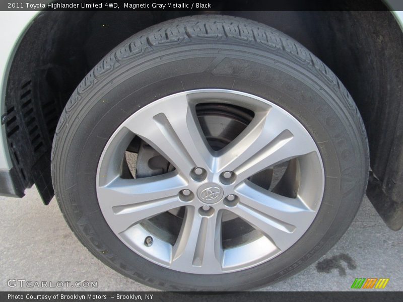 Magnetic Gray Metallic / Black 2011 Toyota Highlander Limited 4WD