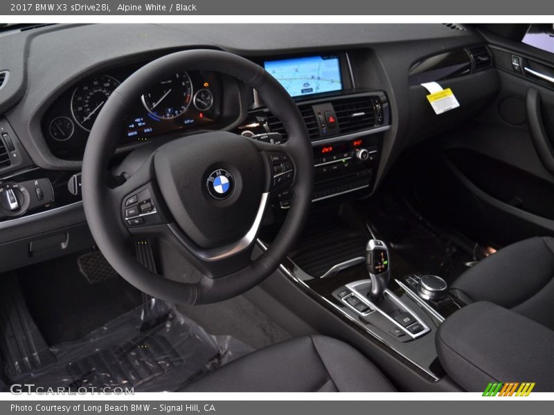 Alpine White / Black 2017 BMW X3 sDrive28i