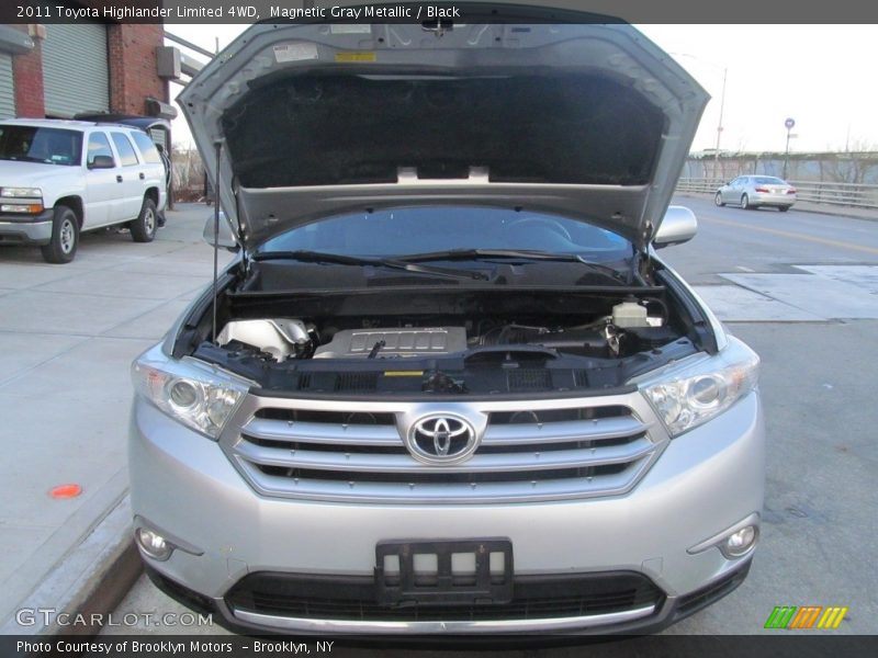 Magnetic Gray Metallic / Black 2011 Toyota Highlander Limited 4WD