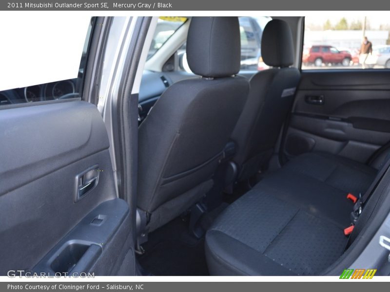 Mercury Gray / Black 2011 Mitsubishi Outlander Sport SE