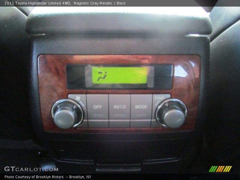 Magnetic Gray Metallic / Black 2011 Toyota Highlander Limited 4WD
