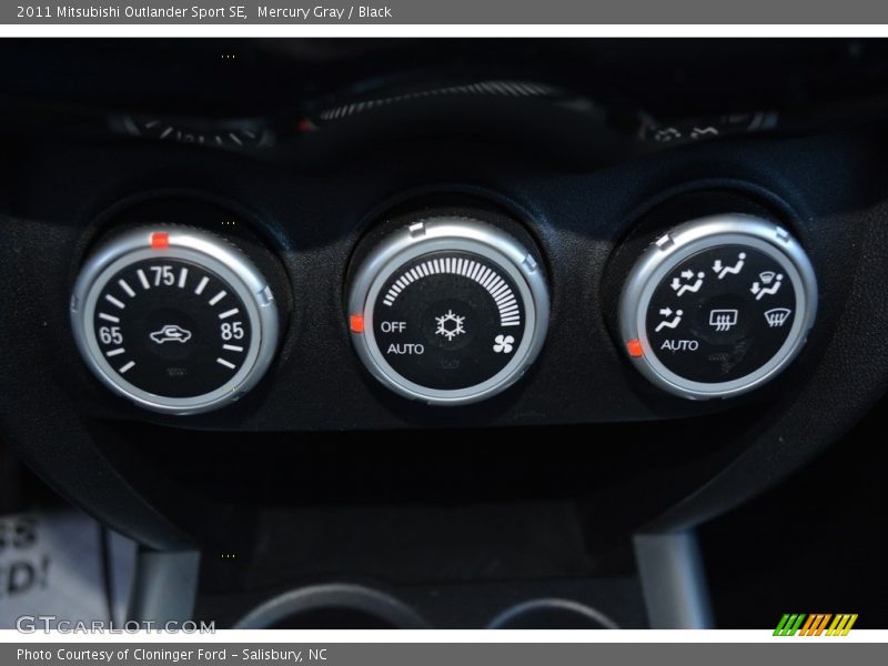 Mercury Gray / Black 2011 Mitsubishi Outlander Sport SE