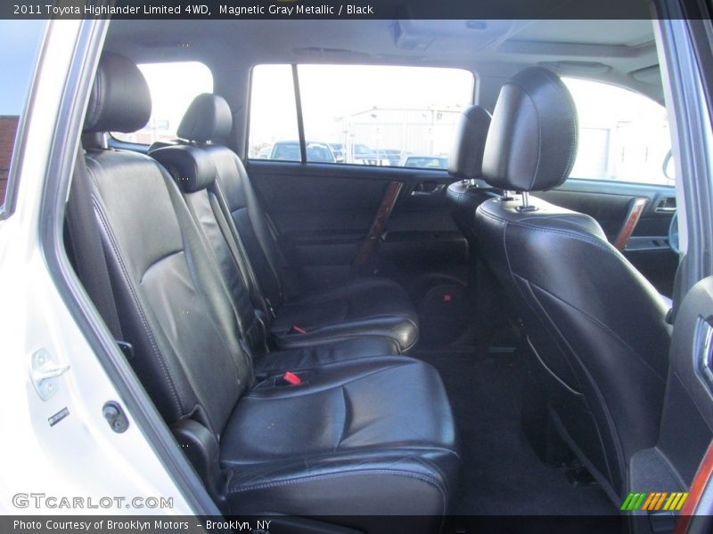 Magnetic Gray Metallic / Black 2011 Toyota Highlander Limited 4WD