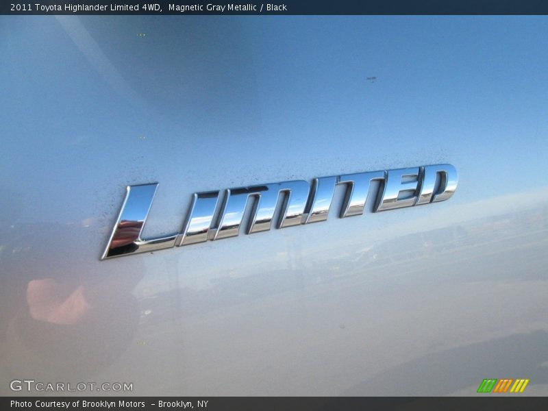 Magnetic Gray Metallic / Black 2011 Toyota Highlander Limited 4WD