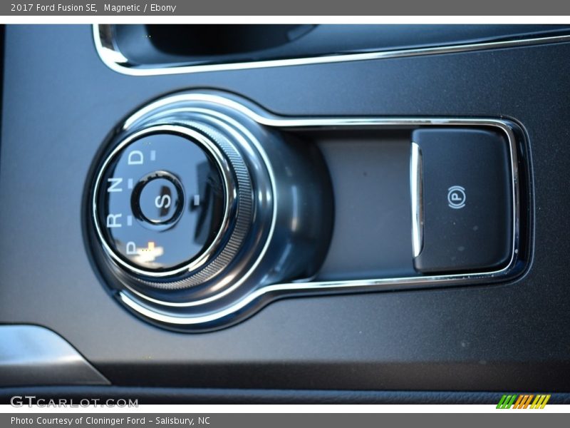 Magnetic / Ebony 2017 Ford Fusion SE