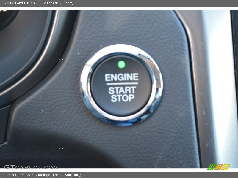 Magnetic / Ebony 2017 Ford Fusion SE