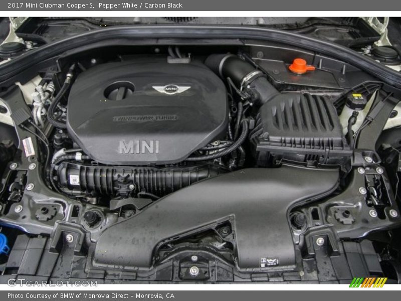 Pepper White / Carbon Black 2017 Mini Clubman Cooper S