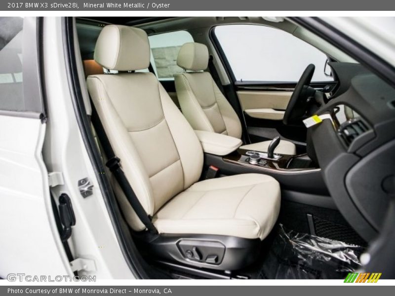 Mineral White Metallic / Oyster 2017 BMW X3 sDrive28i
