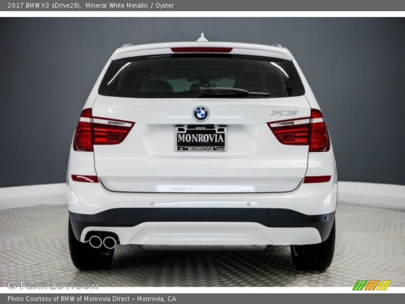 Mineral White Metallic / Oyster 2017 BMW X3 sDrive28i