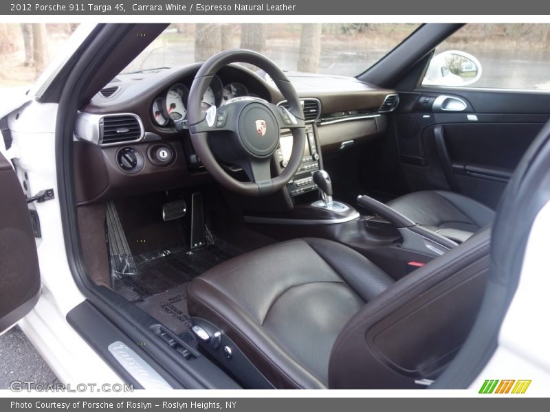  2012 911 Targa 4S Espresso Natural Leather Interior