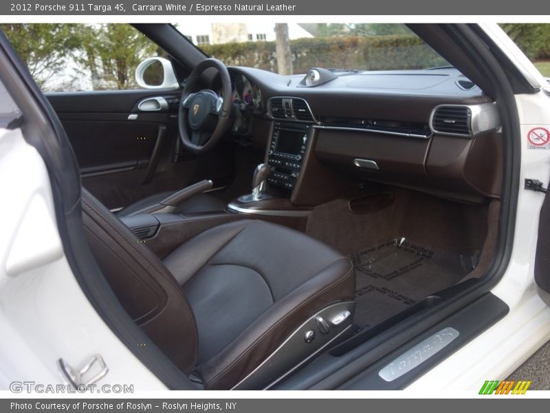 Dashboard of 2012 911 Targa 4S