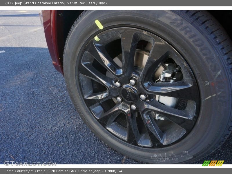 Velvet Red Pearl / Black 2017 Jeep Grand Cherokee Laredo
